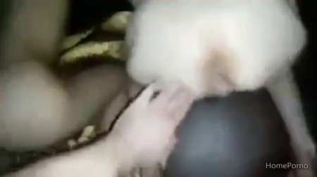 Муж ебет по очереди свою жену SW Вику и бисексуального друга Диму